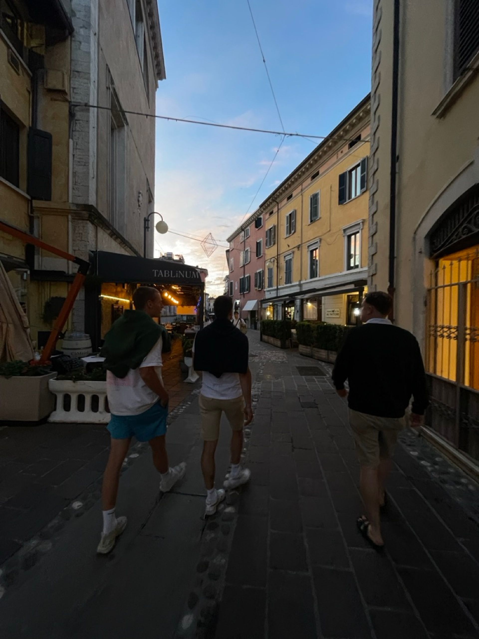 c288fb16f52ab387d9bf4cdacf1d00e30e17b8b7cc1835c3c944bb26e8161071Groß (IMG_0510).jpeg